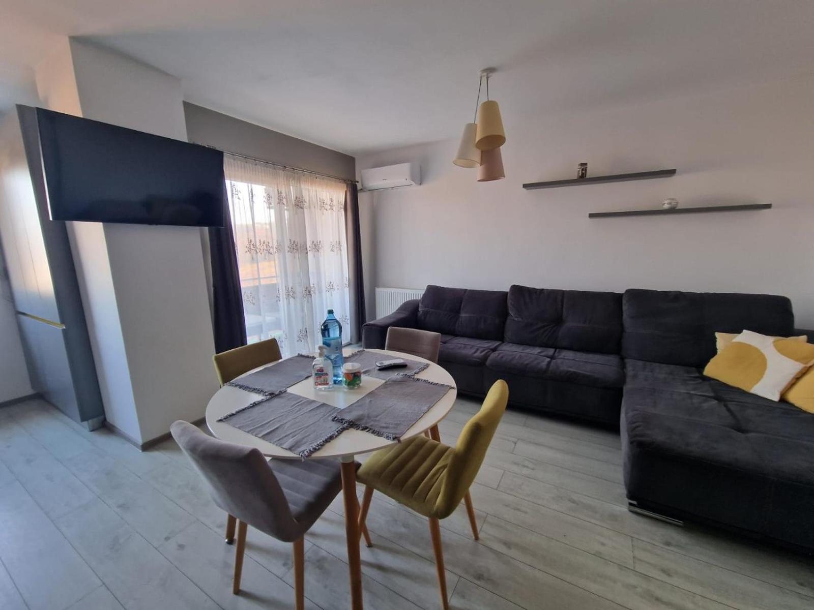 Gray Apartment Nearby Amethyst & Vivo Mall Floreşti Екстериор снимка